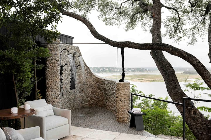 AustinTeton’s Sunset Cliff Resort on Lake Travis gallery image 3