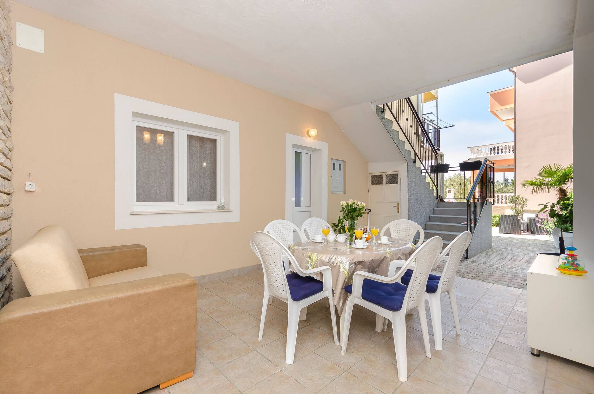 Two Bedroom Apartment, seaside in Vodice