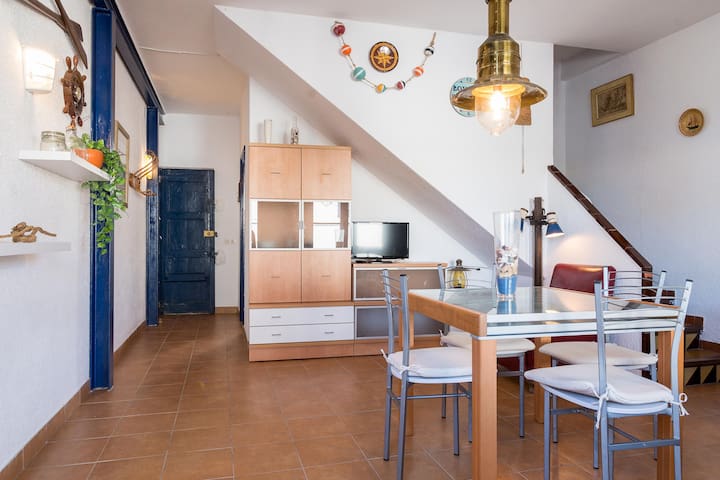 ca l’estany clos-town house in the center of tamar