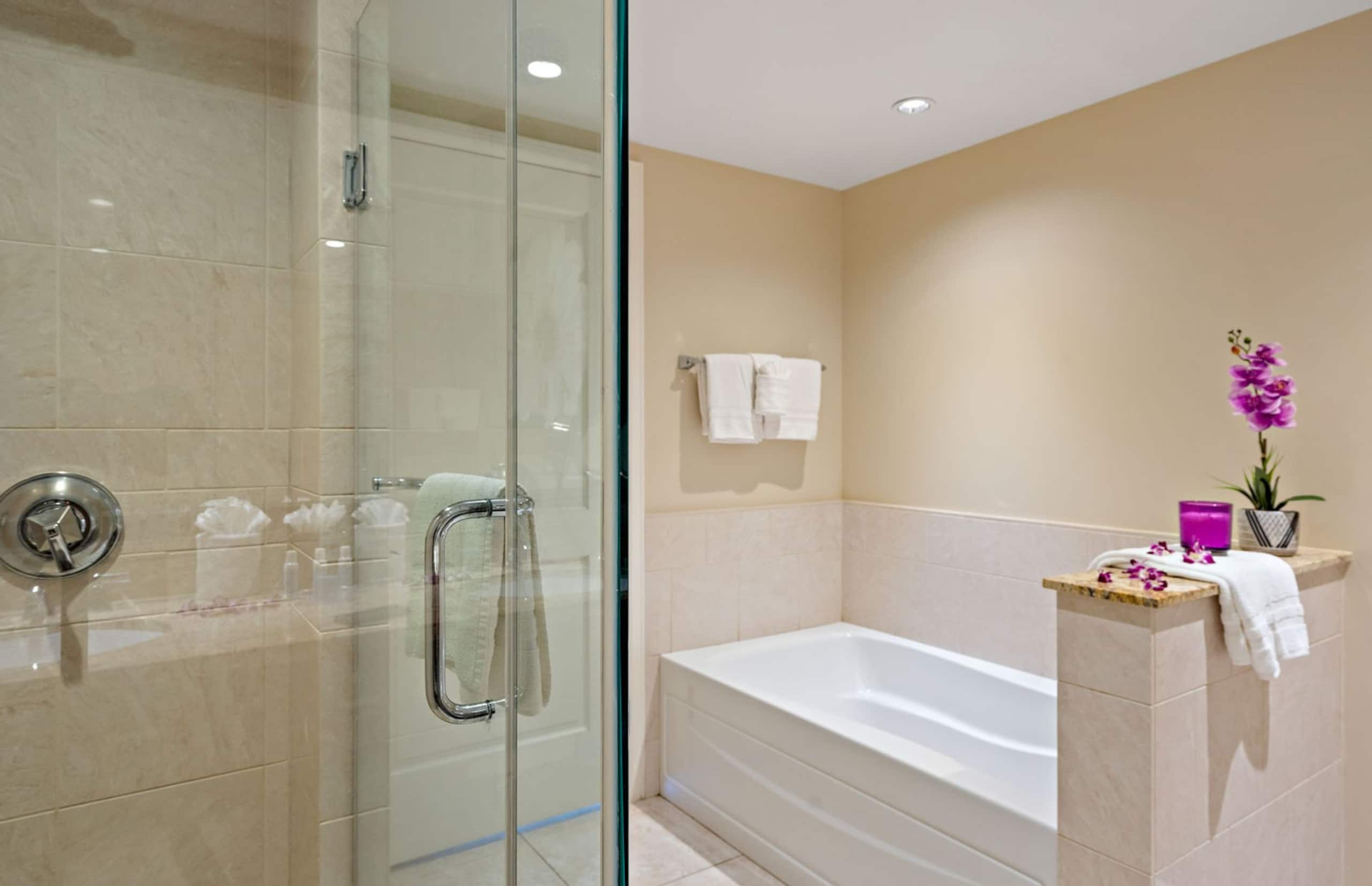 Condo in Lahaina · ★4.92 · 2 bedrooms · 3 beds · 2 baths - Image 24