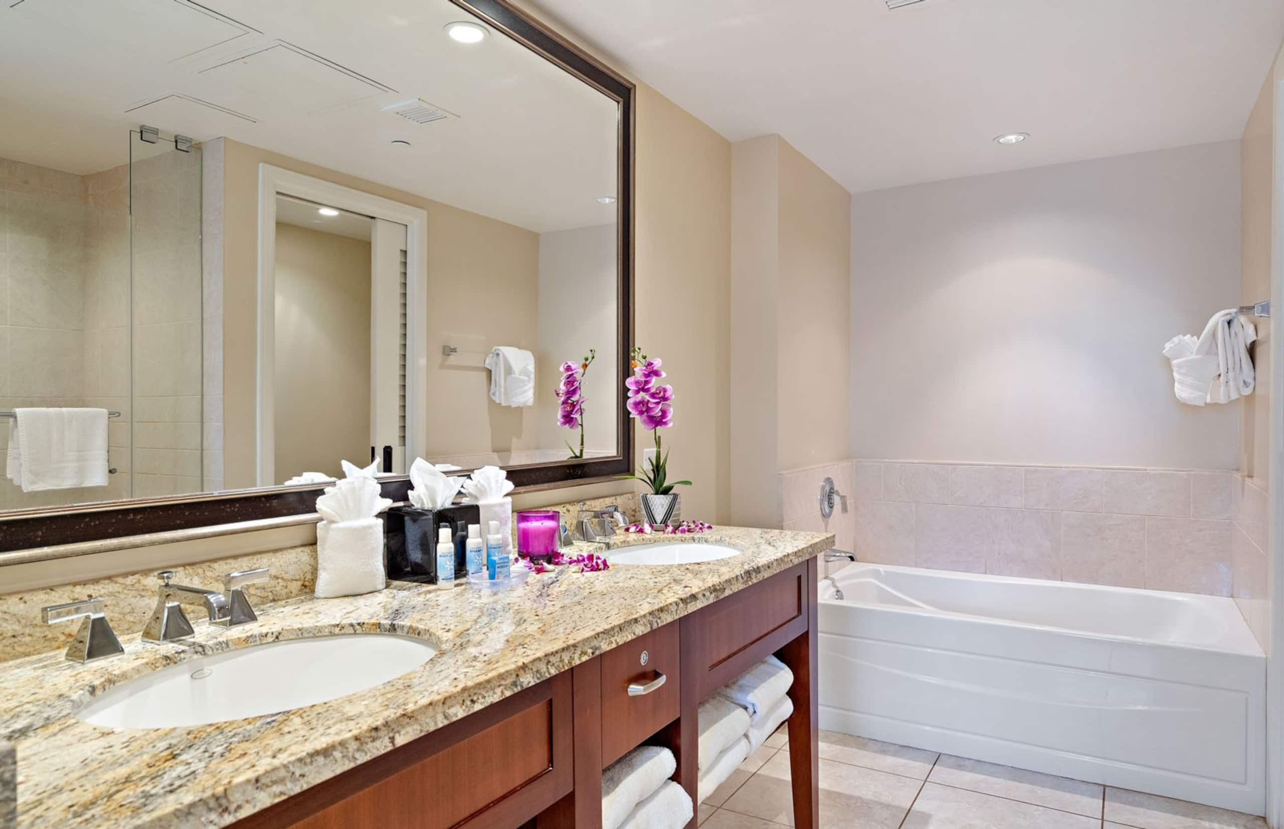 Condo in Lahaina · ★4.92 · 2 bedrooms · 3 beds · 2 baths - Image 27