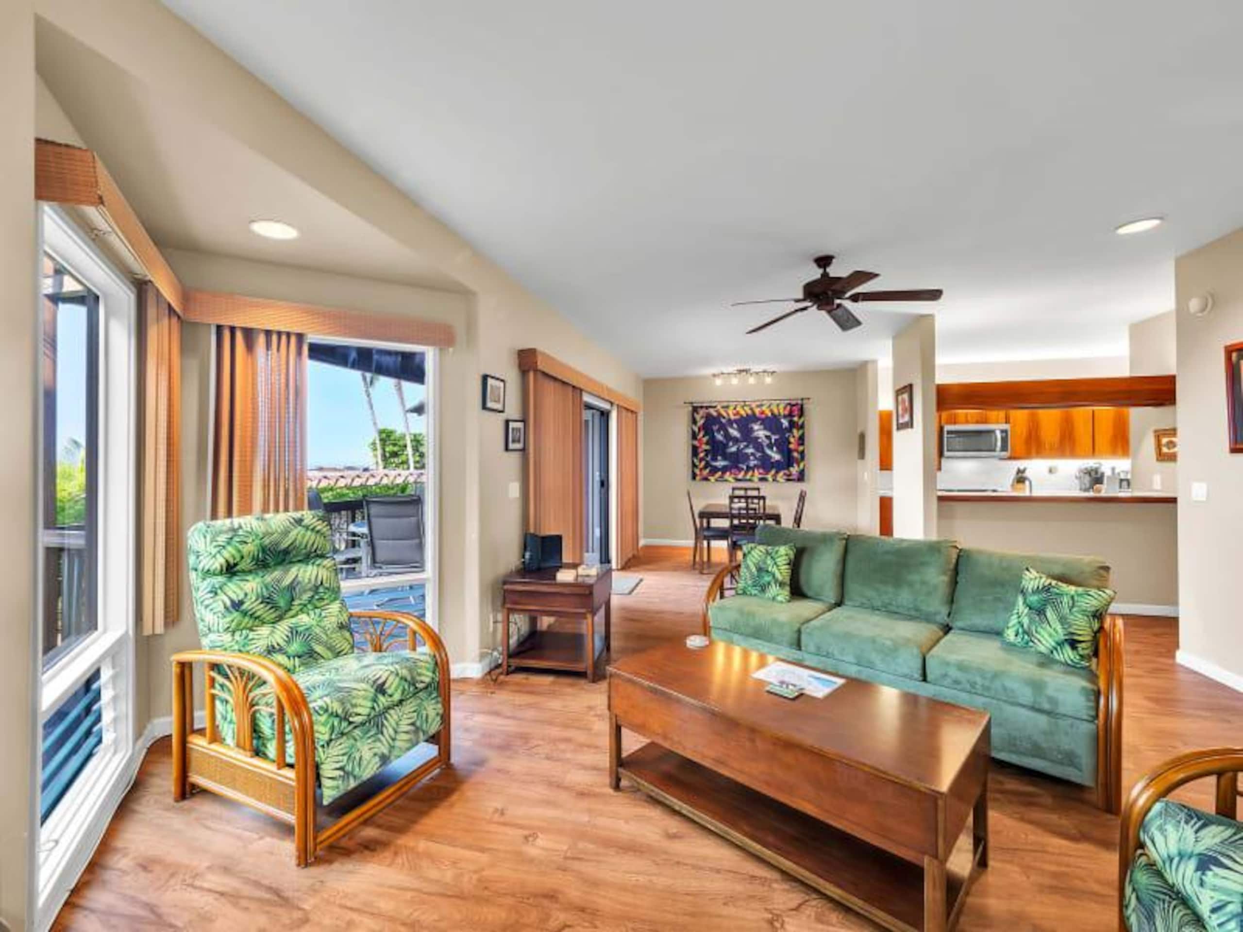Condo in KAILUA-KONA · ★4.3 · 2 bedrooms · 3 beds · 2 baths - Image 2