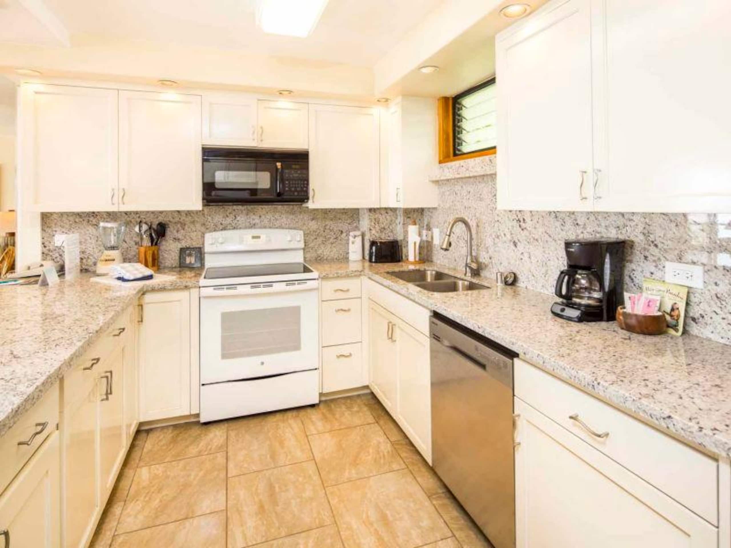 Condo in Poipu · ★4.8 · 2 bedrooms · 3 beds · 2 baths - Image 8