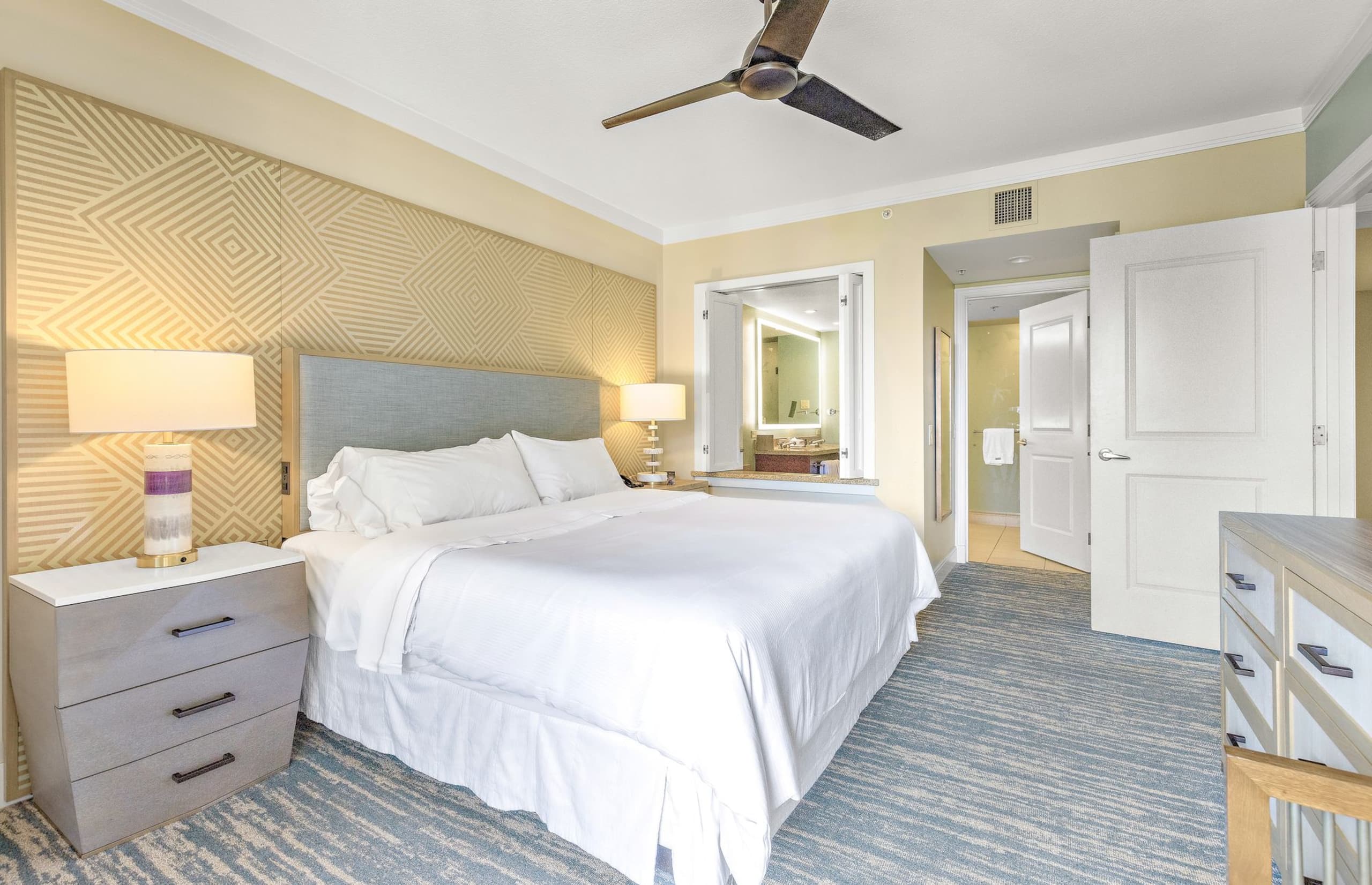 Condo in Lahaina · ★5.0 · 2 bedrooms · 4 beds · 2 baths - Image 10