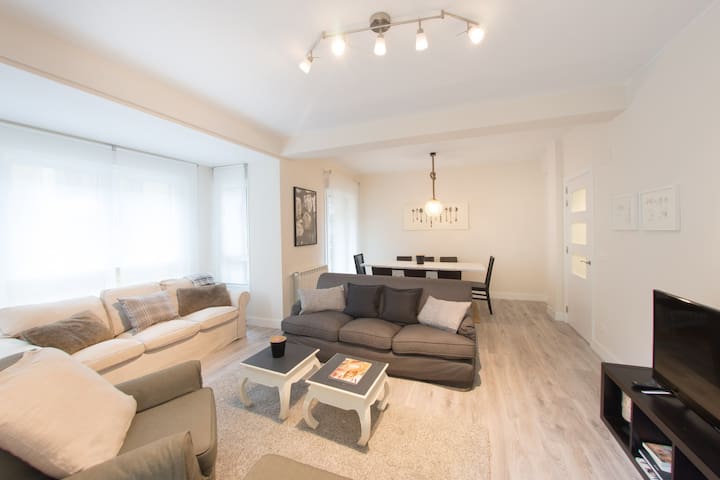 Santa Barbara Terrace, next to La Zurriola