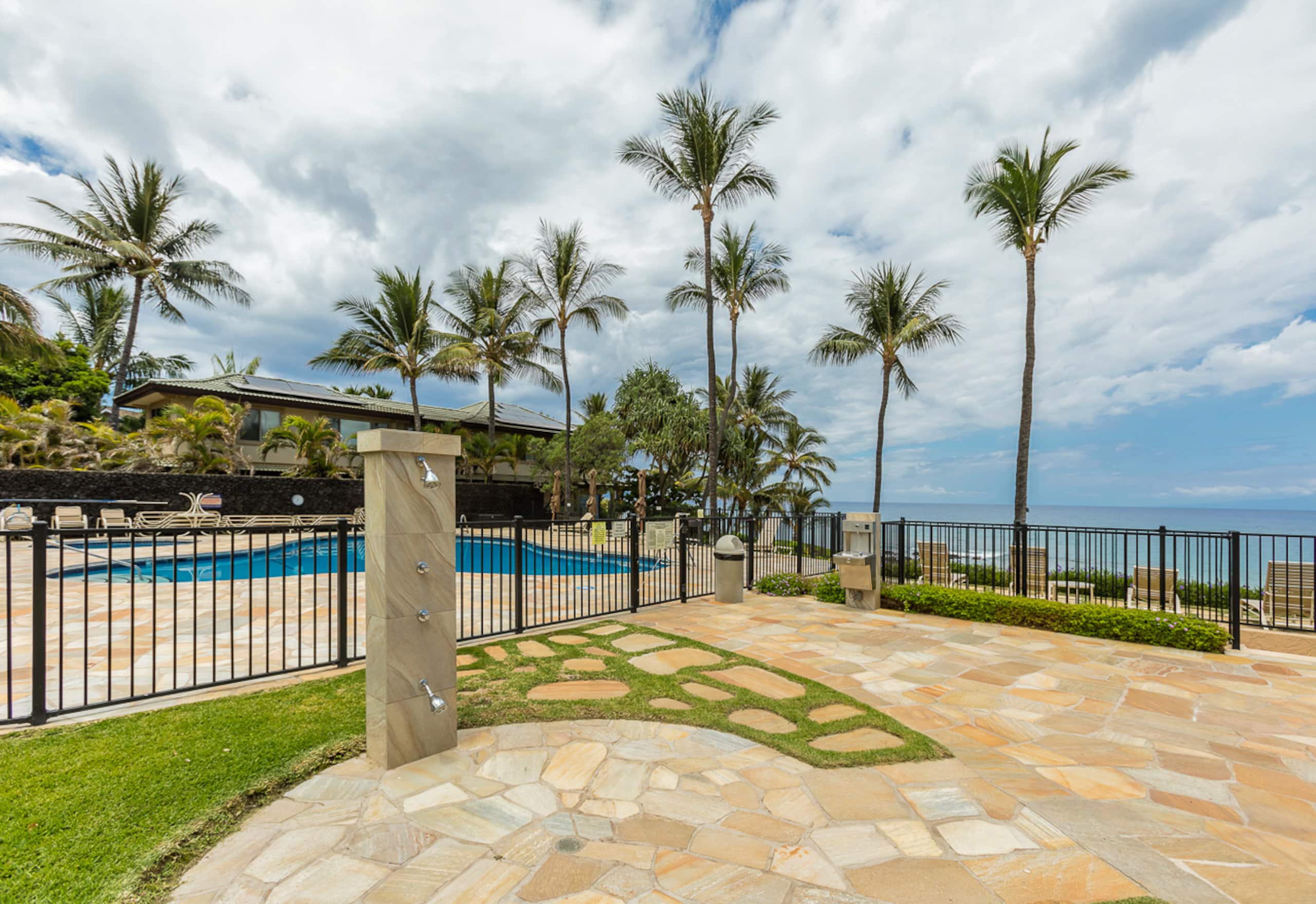 Condo in Kihei · ★4.97 · 2 bedrooms · 4 beds · 2 baths - Image 29