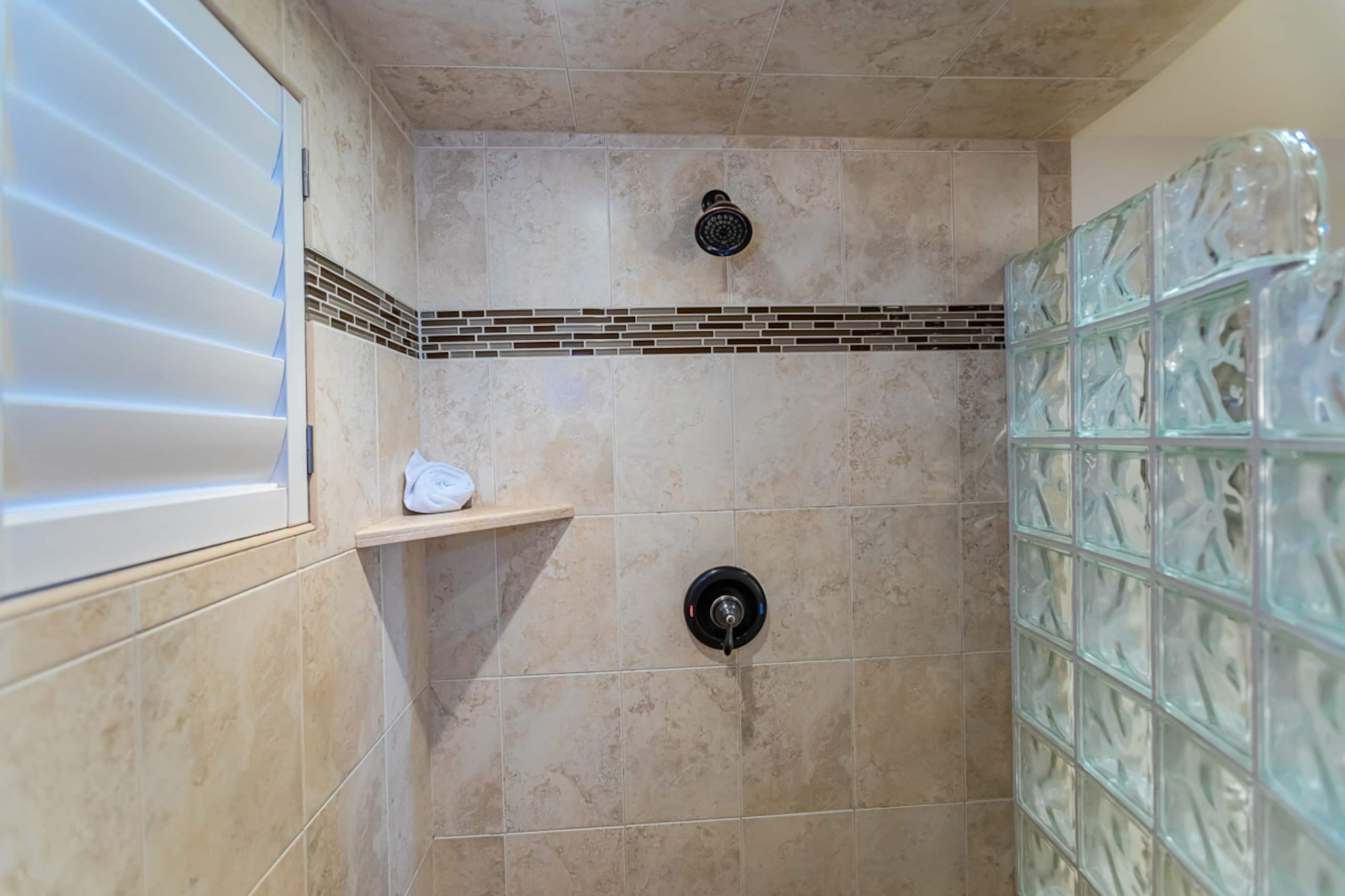 Condo in Kihei · ★4.97 · 2 bedrooms · 4 beds · 2 baths - Image 22