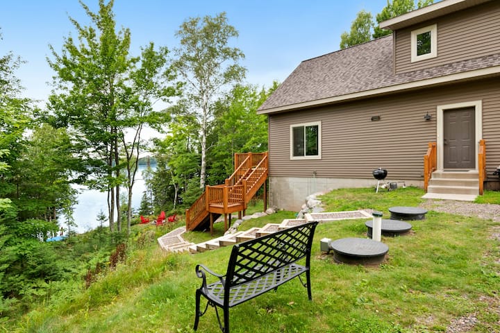 3BR Lakefront Dog Friendly | Dock | Balcony