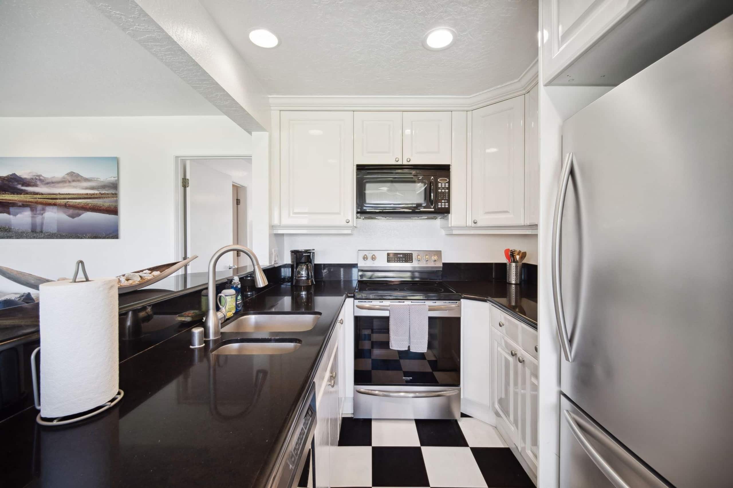Condo in Princeville · ★4.49 · 2 bedrooms · 3 beds · 2 baths - Image 4