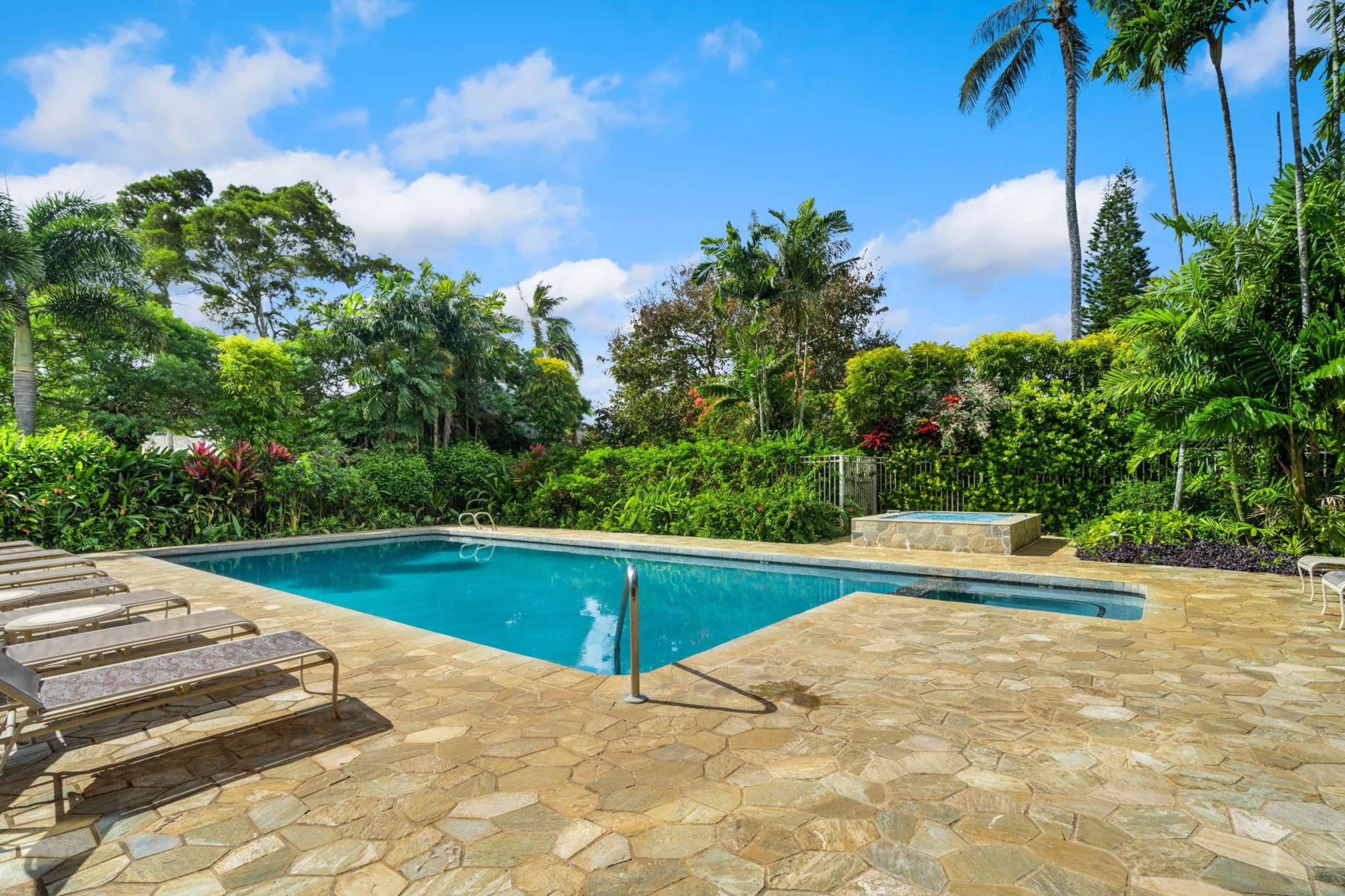 Condo in Princeville · ★4.49 · 2 bedrooms · 3 beds · 2 baths - Image 5
