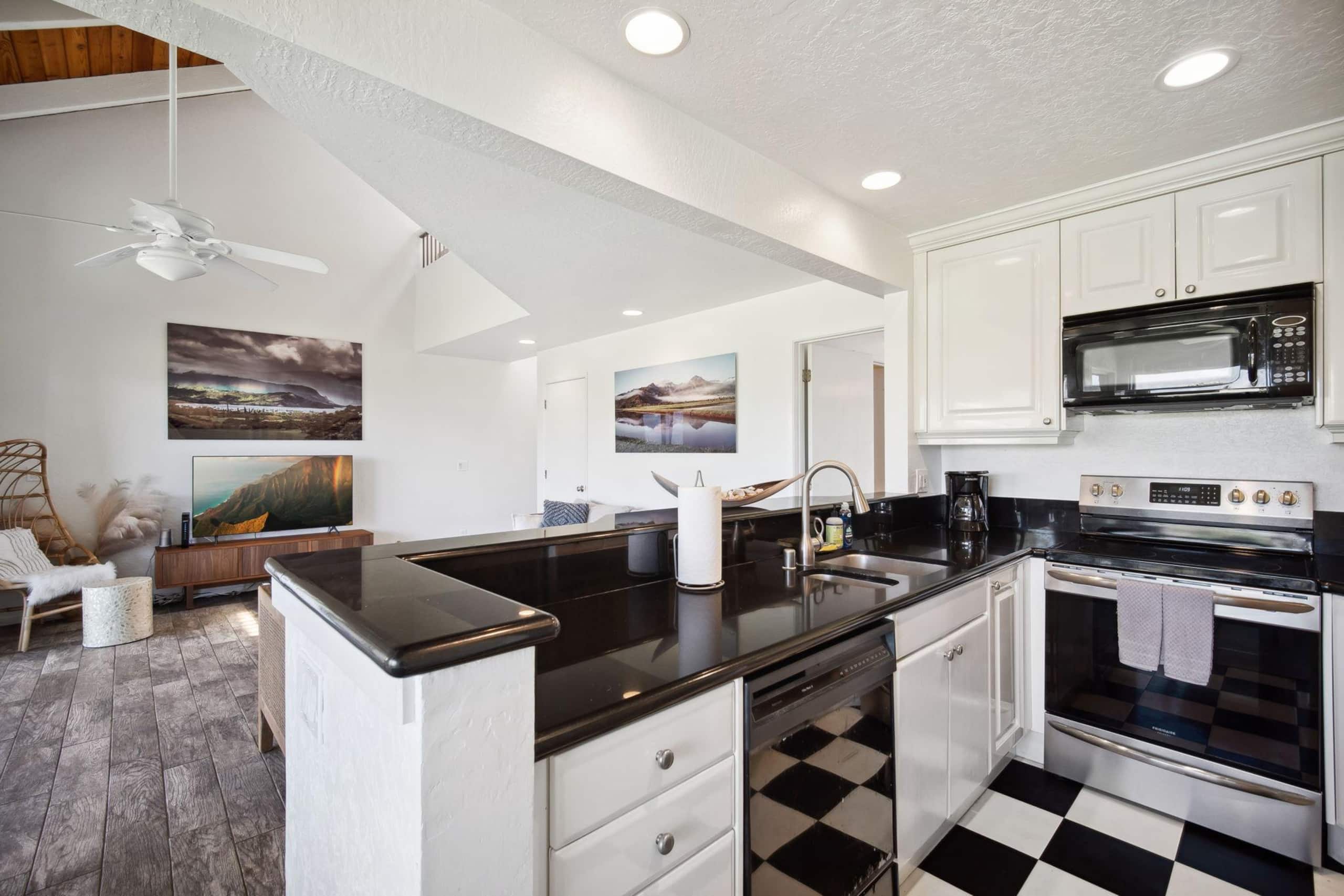 Condo in Princeville · ★4.49 · 2 bedrooms · 3 beds · 2 baths - Image 13