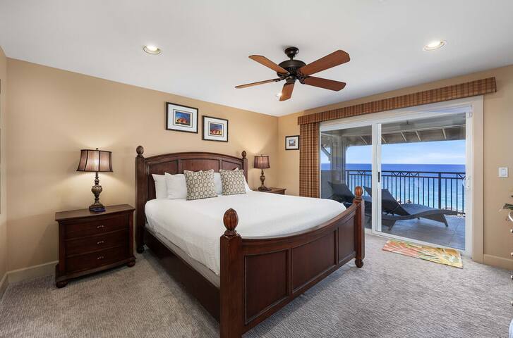 Direct Ocean Front | AC | Concierge Included gallery image 4