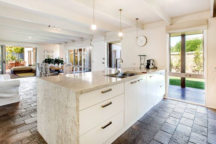 Waikiki – Blairgowrie gallery image 2