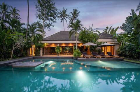 Ubud Villa - 4br Jungle View