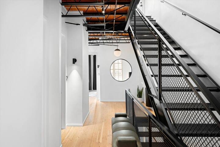 Large Loft w/ Rooftop Deck – Coors Field Adjacent gallery image 3