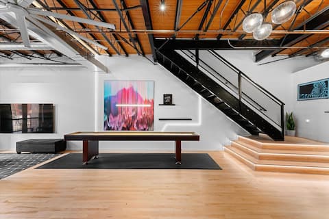 Large Loft w/ Rooftop Deck - Coors Field Adjacent