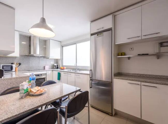 SEPULVEDA · Stylish & Bright 3BR ||Catalan Flat||| 10M Ramblas gallery image 5