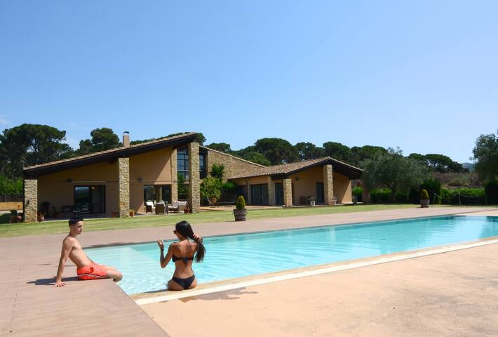 Villa Brugueres Begur gallery image 2