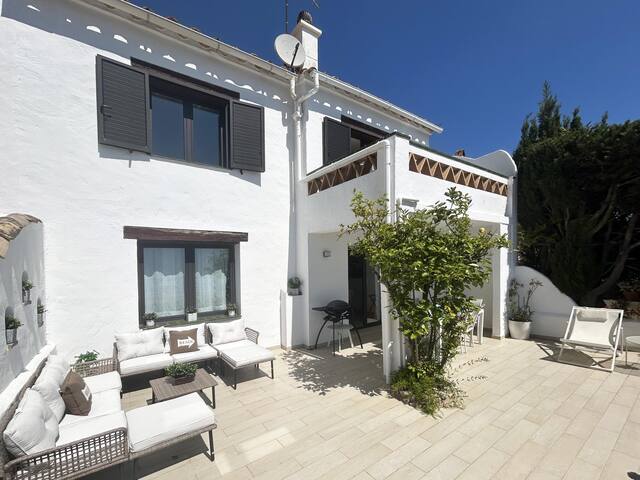 Holiday rental semidetached with swimming pool in gallery image 4