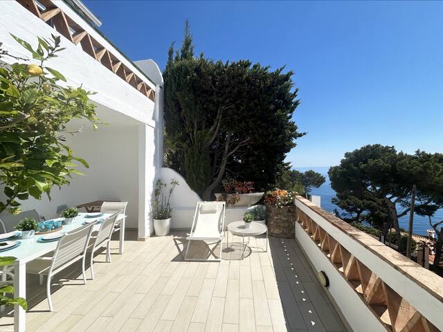 Holiday rental semidetached with swimming pool in gallery image 2