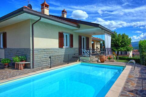 Villa pratovecchio -holiday villa rental in casent