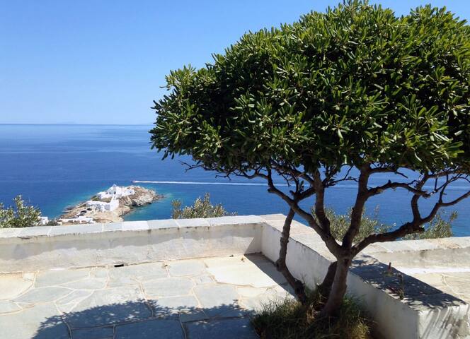 #HH09 Chrysopigi villa gallery image 3