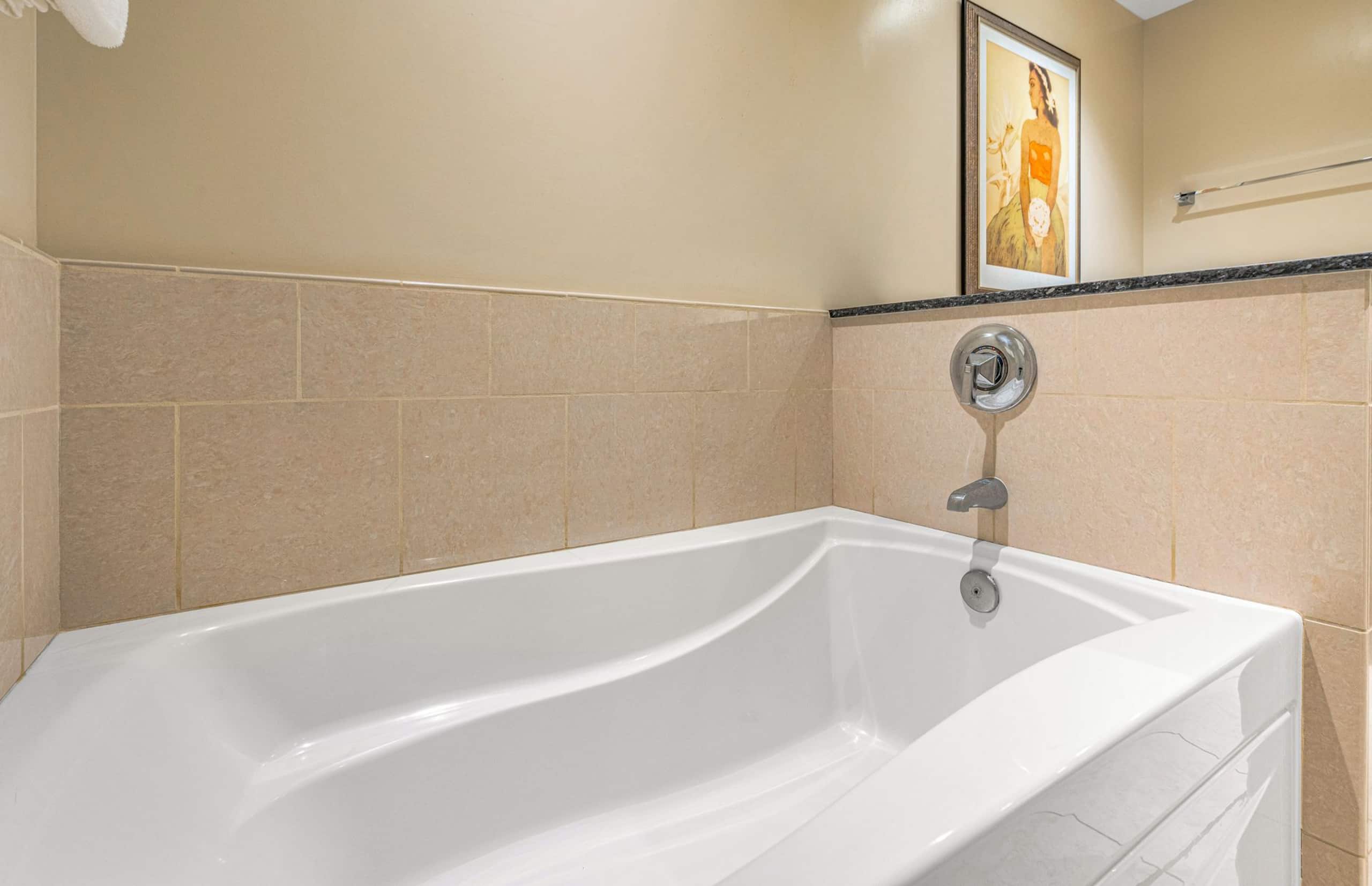 Condo in Lahaina · ★4.76 · 2 bedrooms · 3 beds · 2 baths - Image 29
