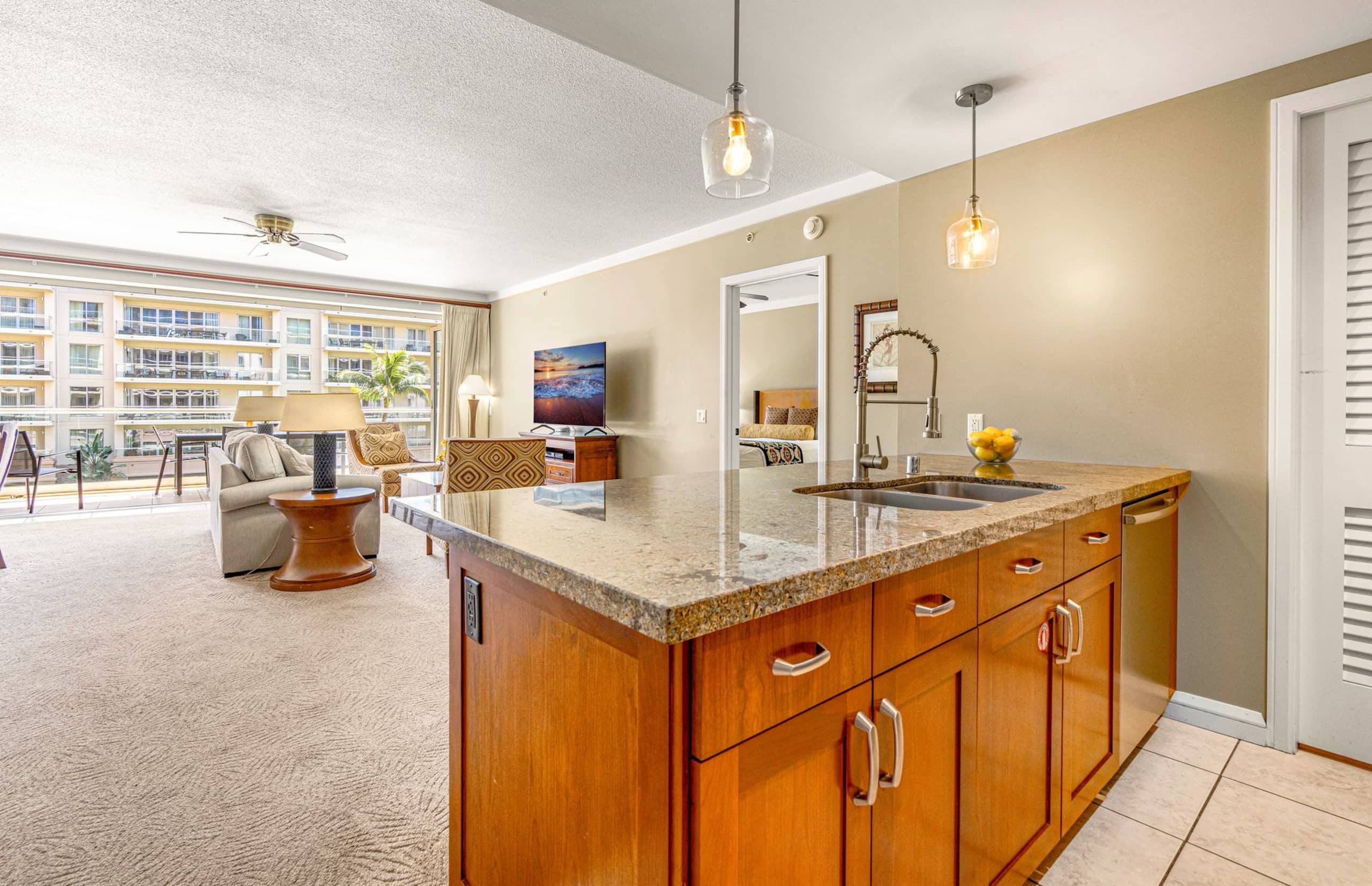 Condo in Lahaina · ★4.76 · 2 bedrooms · 3 beds · 2 baths - Image 3