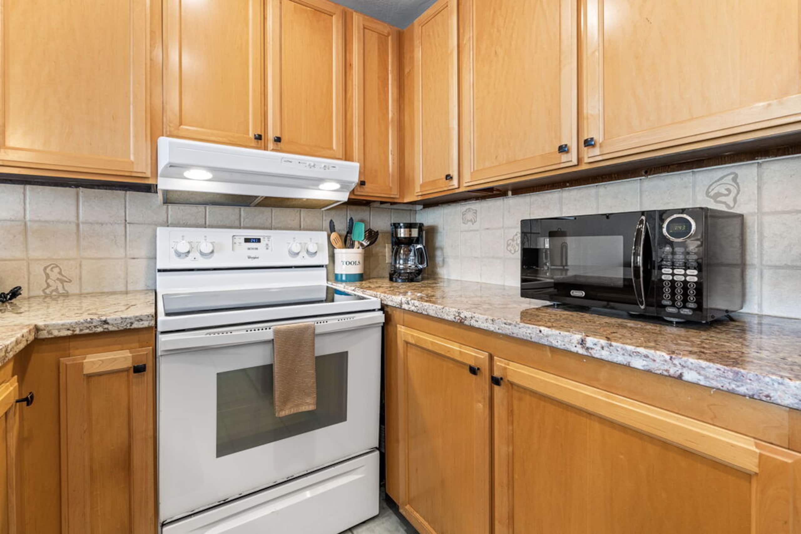 Condo in Kailua-Kona · ★4.6 · 1 bedroom · 2 beds · 1 bath - Image 15