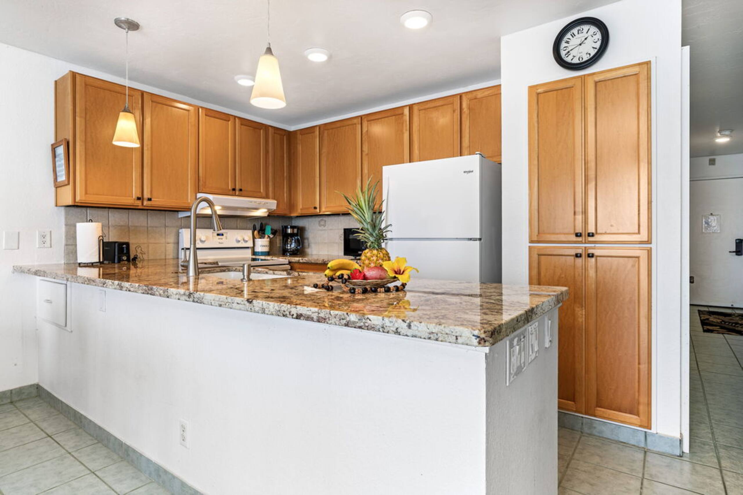 Condo in Kailua-Kona · ★4.6 · 1 bedroom · 2 beds · 1 bath - Image 4