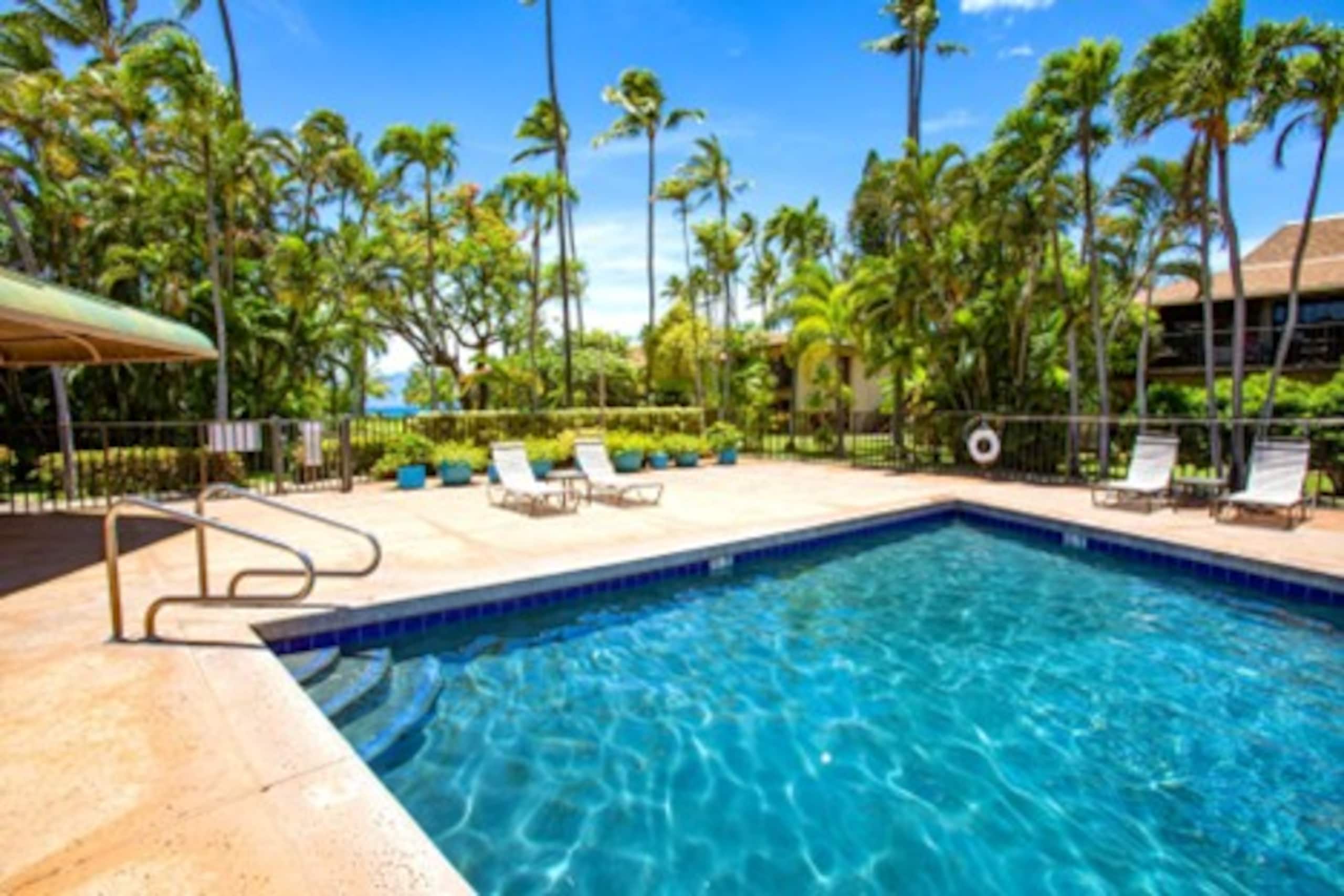 Condo in Lahaina · ★4.52 · 2 bedrooms · 4 beds · 1.5 shared baths - Image 41