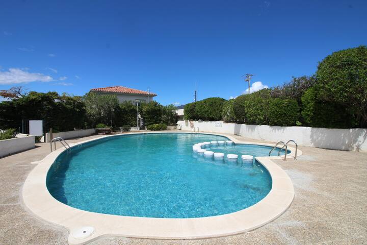 paradís i – apartment with swimming pool in llançà gallery image 2