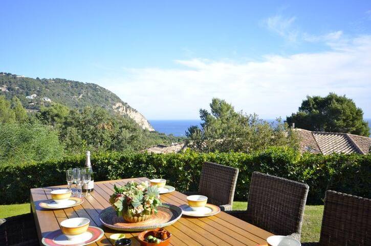 Holiday rental villa with swimming pool in Begur, gallery image 4