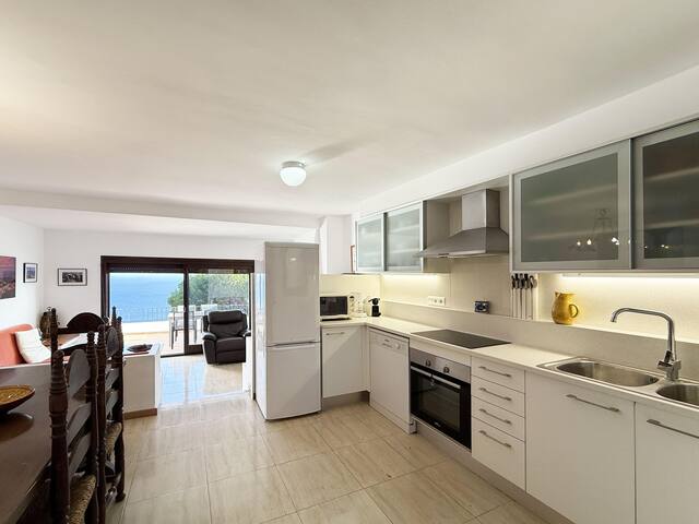 Holiday rental apartment with swimming pool in Beg gallery image 5