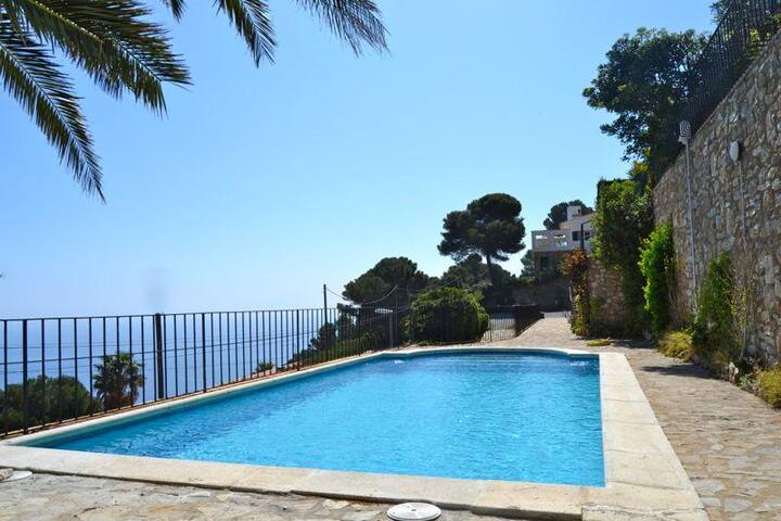 Holiday rental apartment with swimming pool in Beg gallery image 2