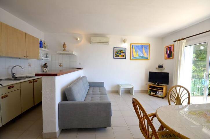 Holiday rental apartment with swimming pool in Beg gallery image 4