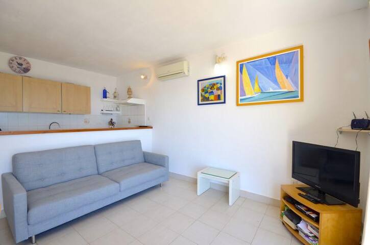 Holiday rental apartment with swimming pool in Beg gallery image 5