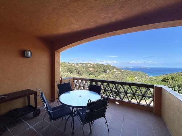 Holiday rental semidetached with swimming pool in