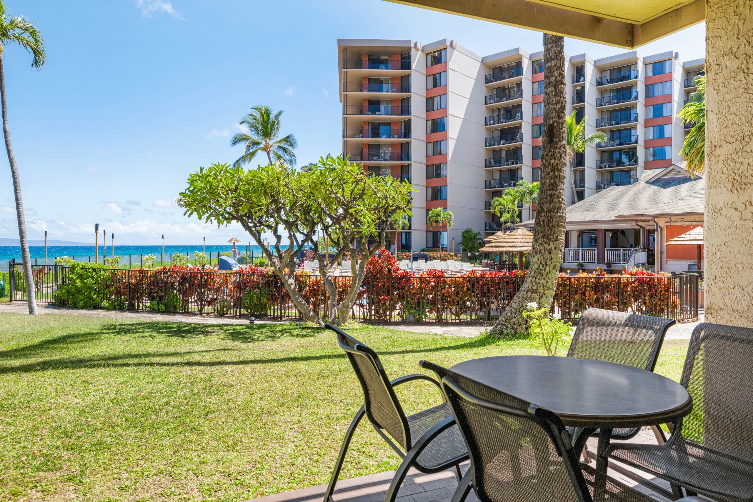 Condo in Lahaina · ★4.85 · 2 bedrooms · 3 beds · 2 baths - Image 28