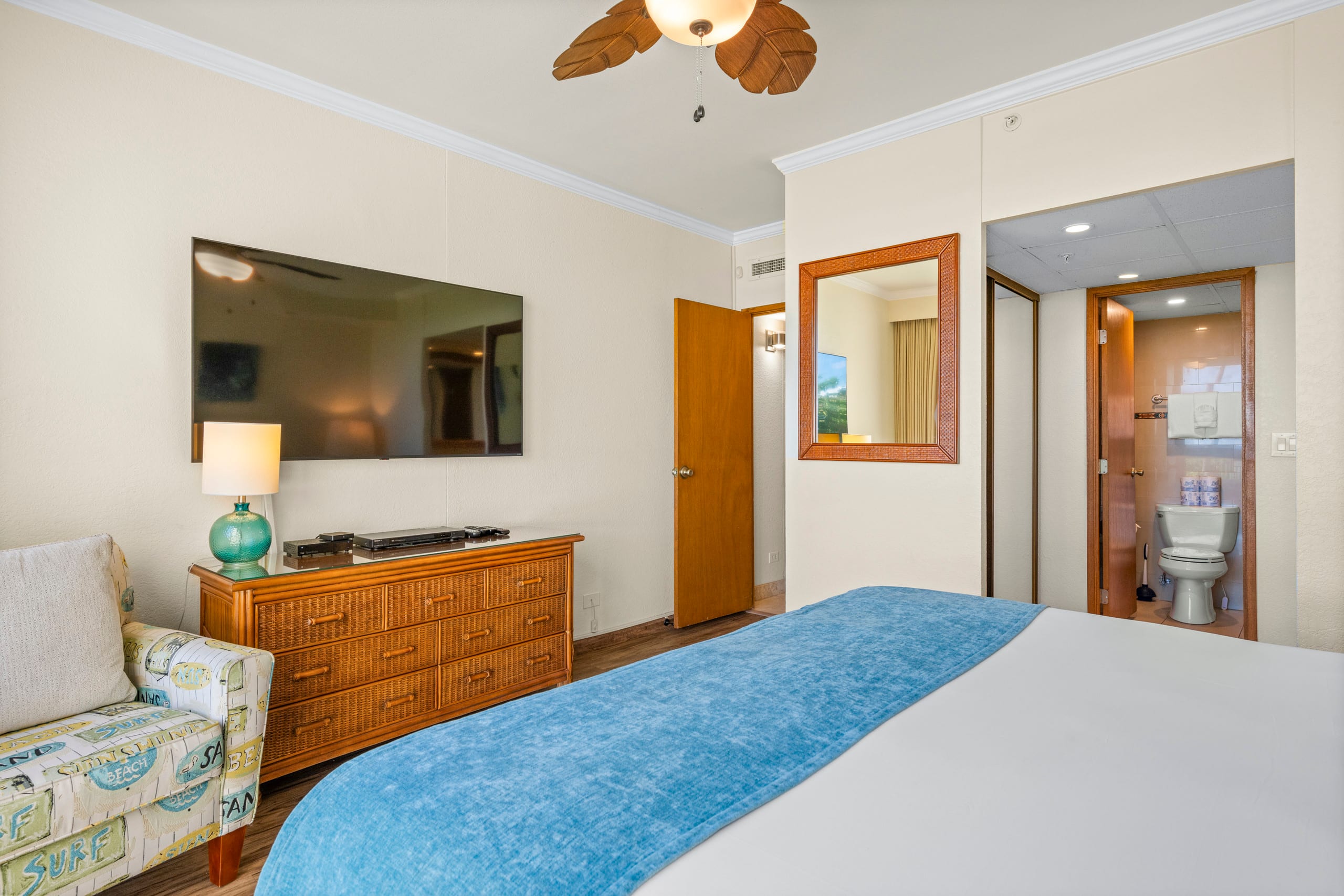 Condo in Lahaina · ★4.85 · 2 bedrooms · 3 beds · 2 baths - Image 12