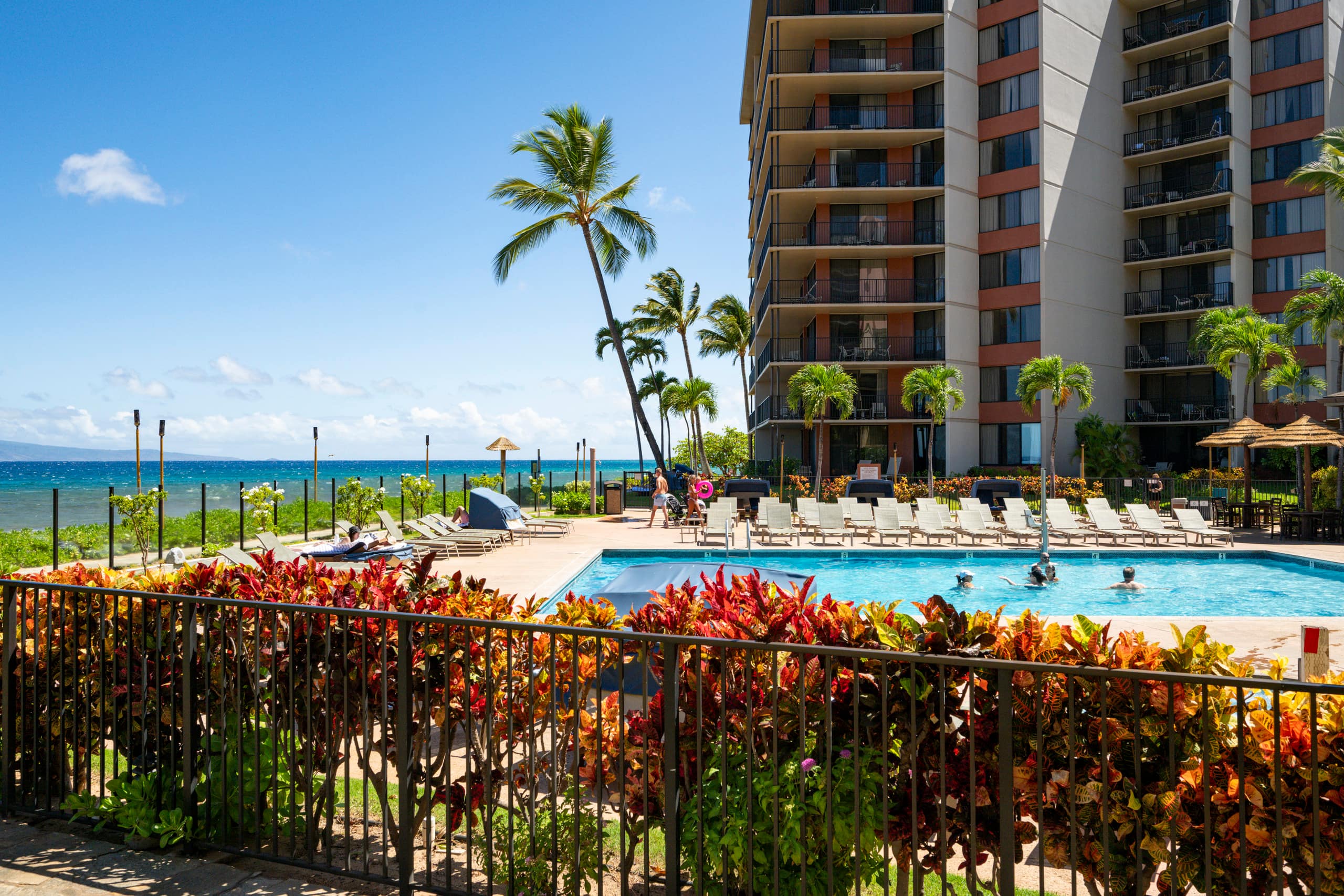 Condo in Lahaina · ★4.85 · 2 bedrooms · 3 beds · 2 baths - Image 34