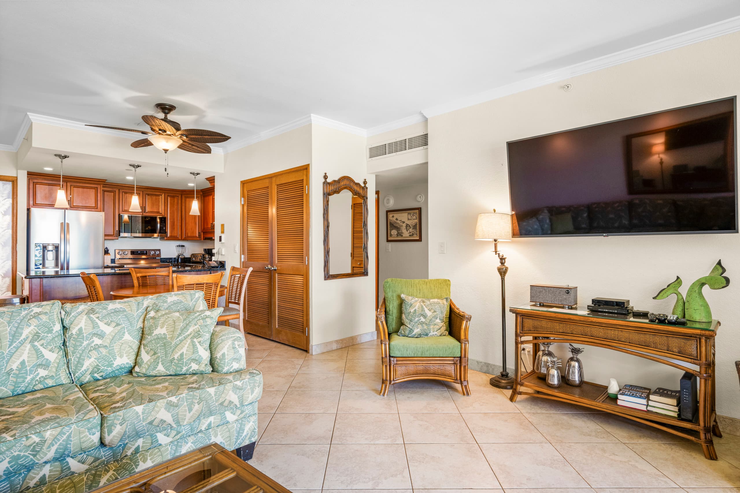 Condo in Lahaina · ★4.85 · 2 bedrooms · 3 beds · 2 baths - Image 4