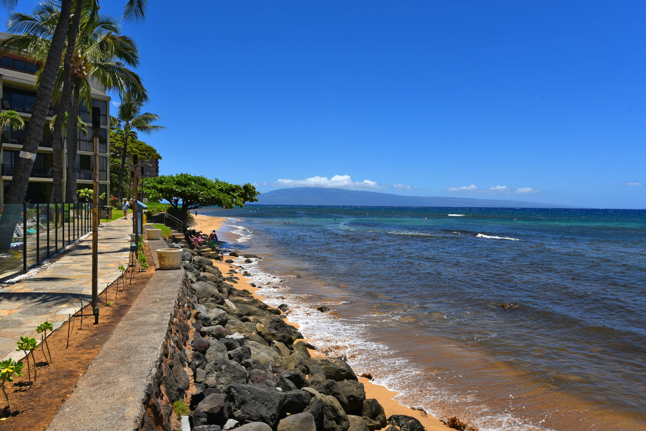 Condo in Lahaina · ★4.85 · 2 bedrooms · 3 beds · 2 baths - Image 39