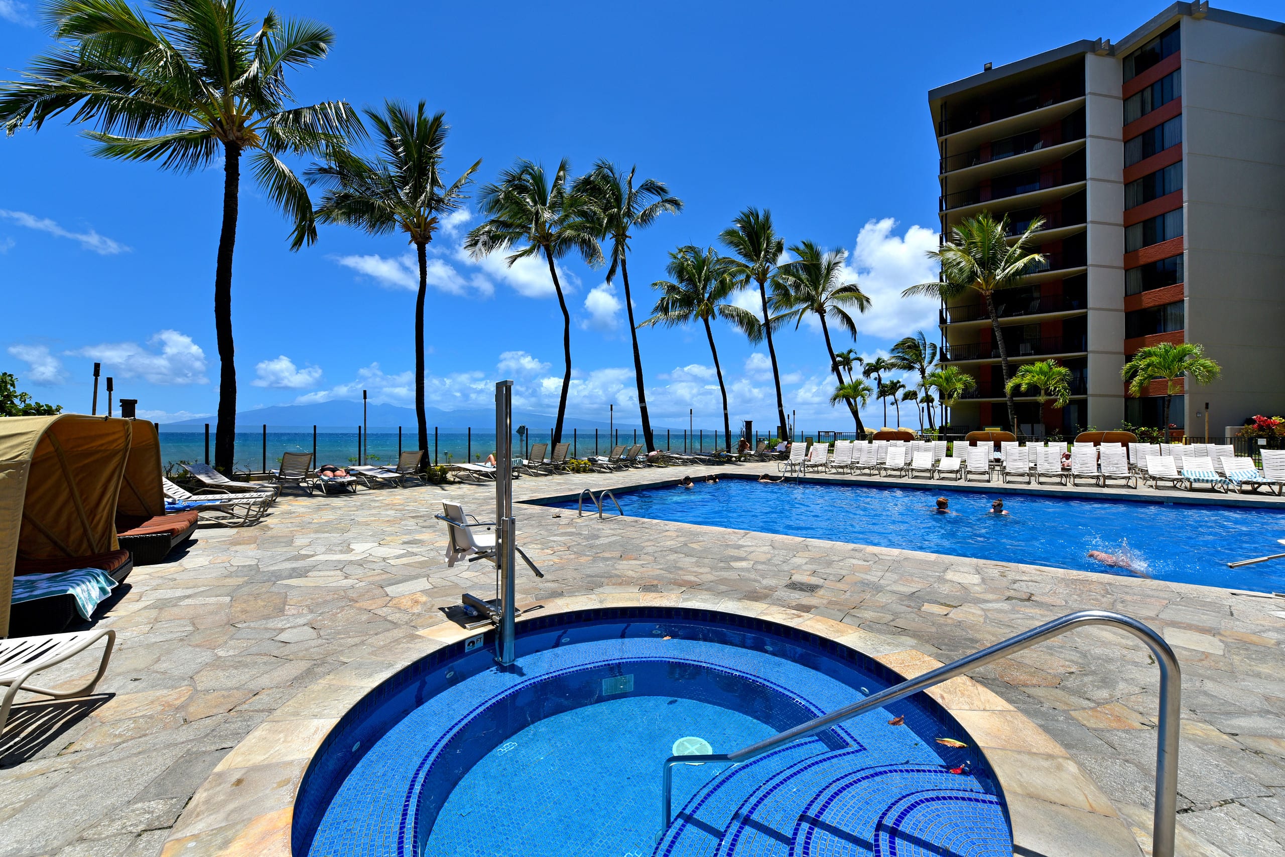 Condo in Lahaina · ★4.85 · 2 bedrooms · 3 beds · 2 baths - Image 29