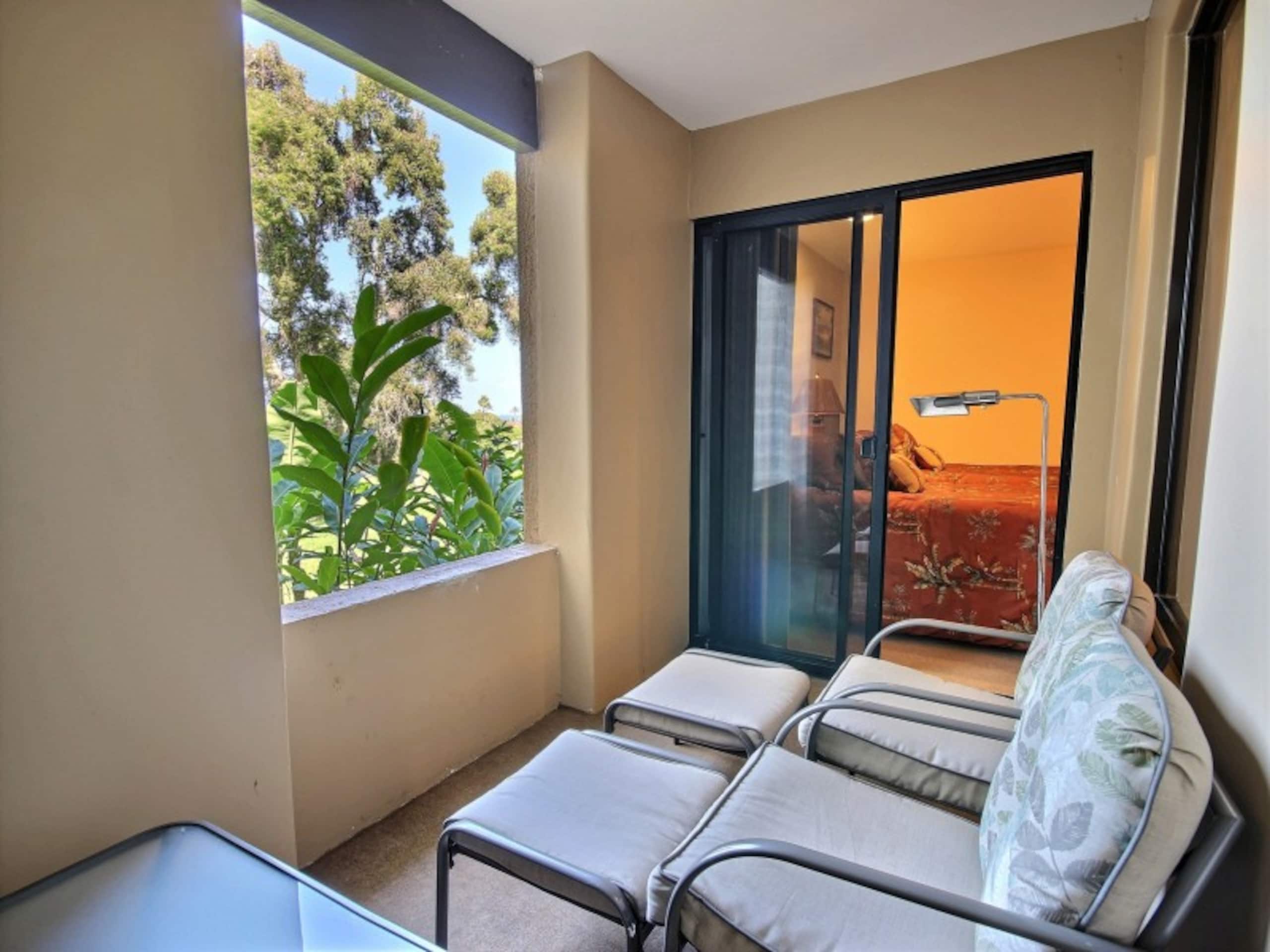 Condo in Lahaina · ★4.53 · 2 bedrooms · 4 beds · 2 baths - Image 2