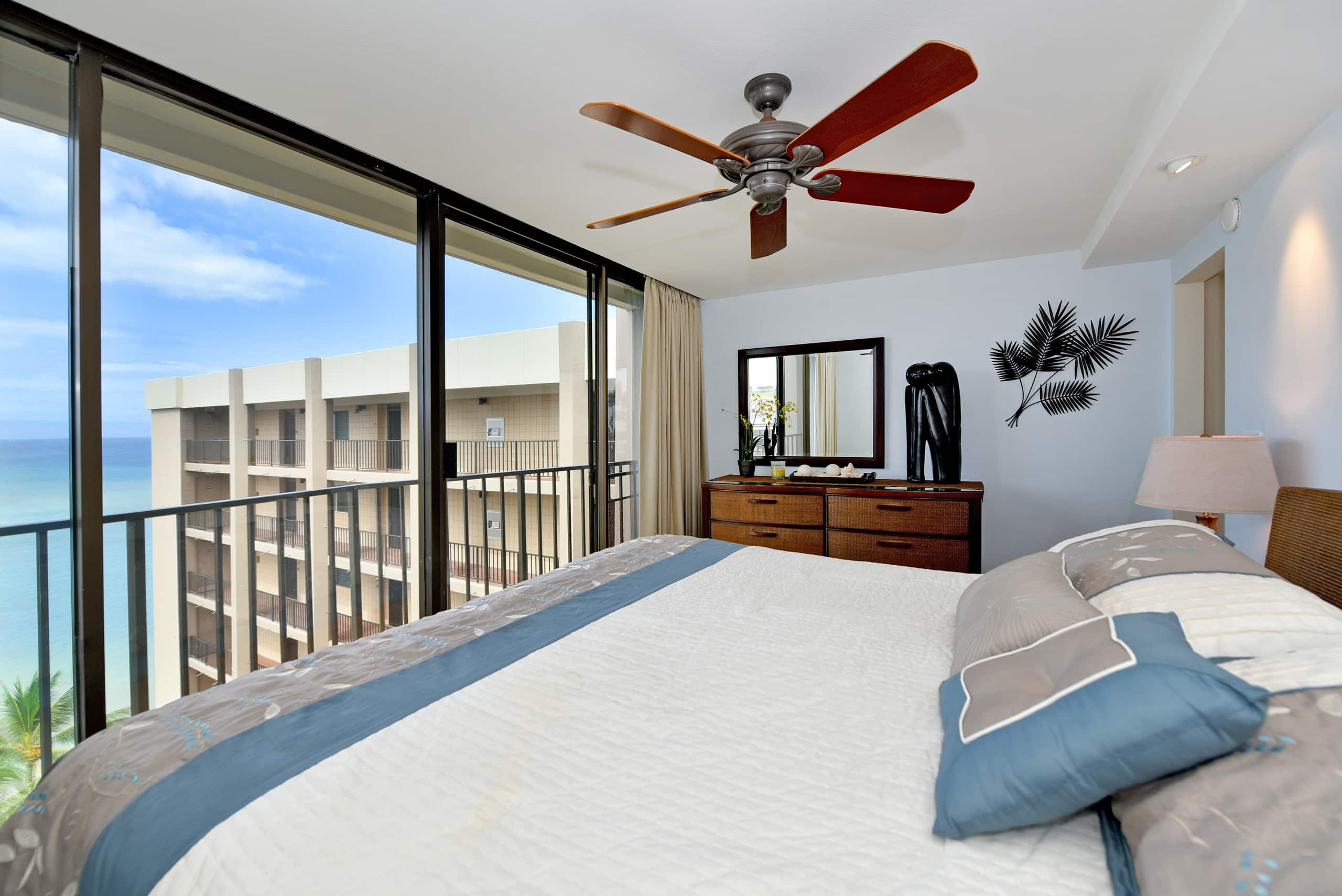 Condo in Lahaina · ★4.26 · 2 bedrooms · 2 beds · 2 baths - Image 4
