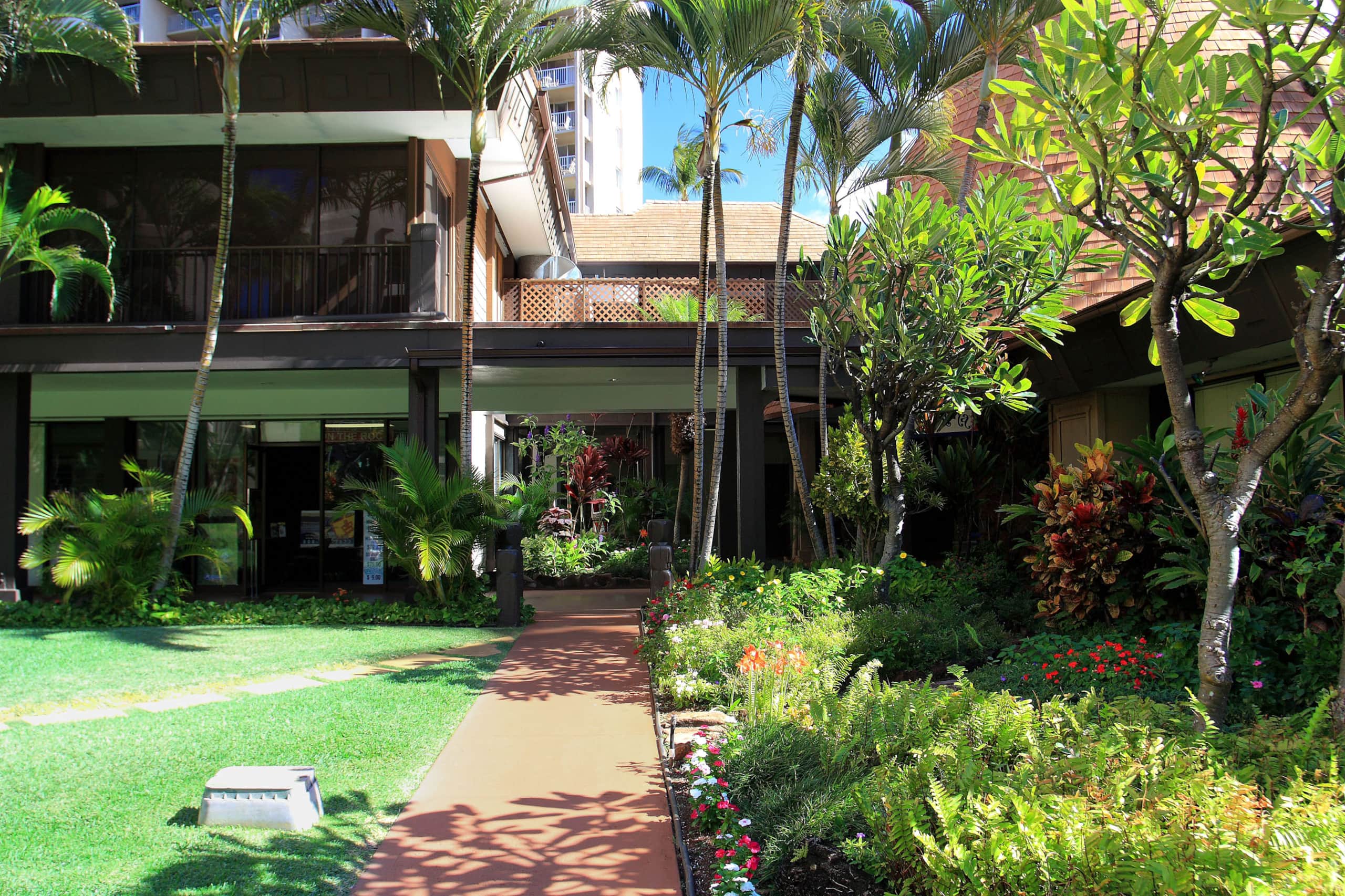 Condo in Lahaina · ★4.26 · 2 bedrooms · 2 beds · 2 baths - Image 34