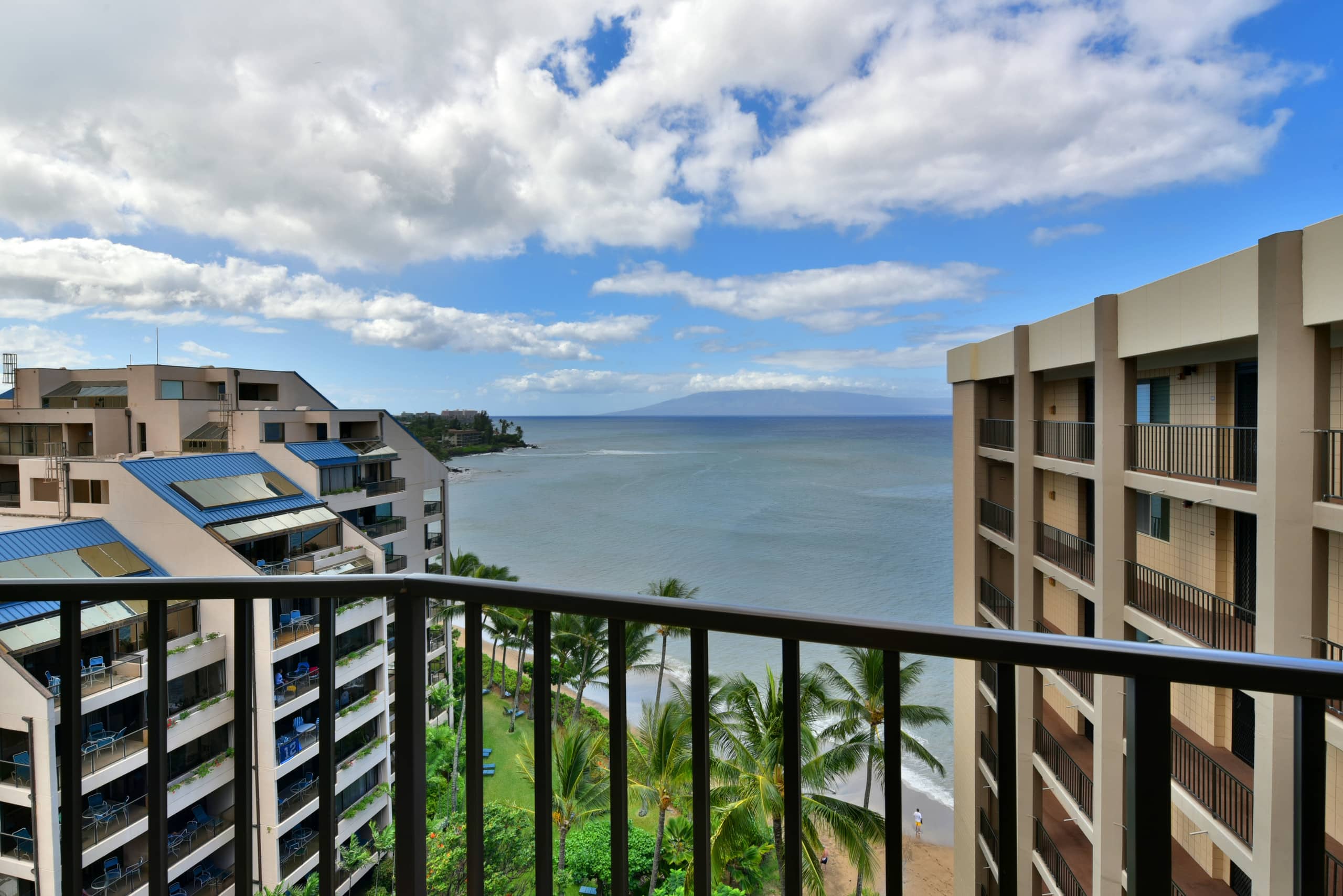 Condo in Lahaina · ★4.26 · 2 bedrooms · 2 beds · 2 baths - Image 15