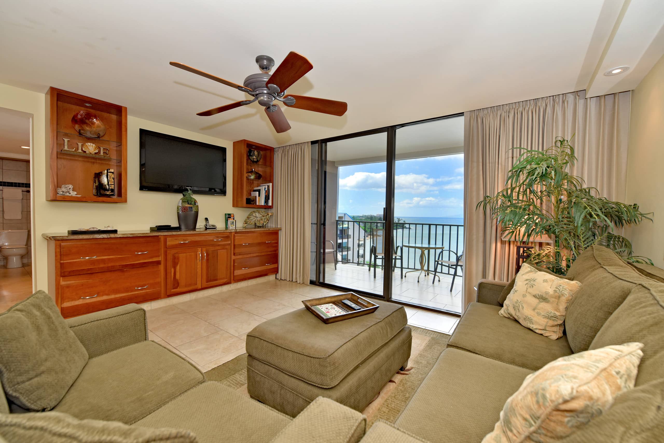 Condo in Lahaina · ★4.26 · 2 bedrooms · 2 beds · 2 baths - Image 16