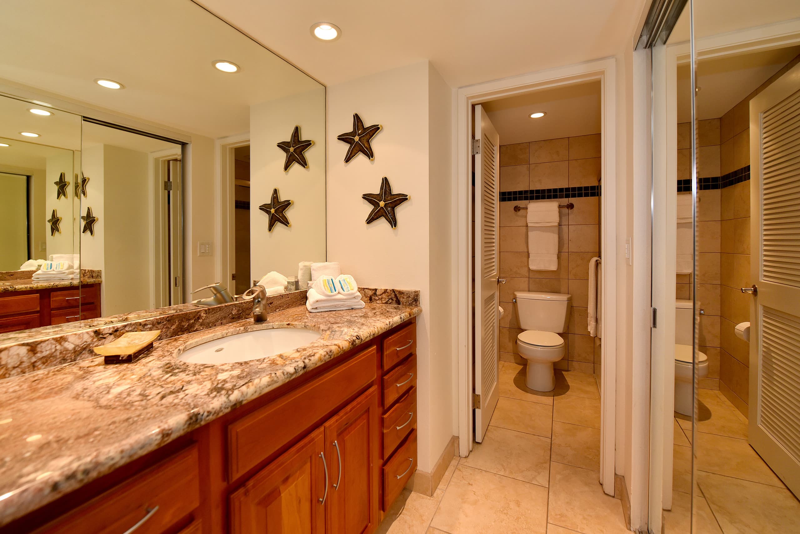 Condo in Lahaina · ★4.26 · 2 bedrooms · 2 beds · 2 baths - Image 10